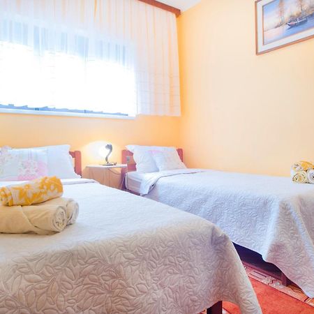 Apartments Karmelic Malinska Ngoại thất bức ảnh