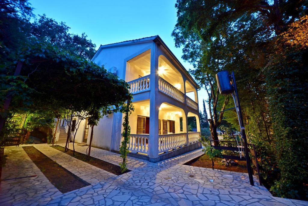 Apartments Karmelic Malinska Phòng bức ảnh